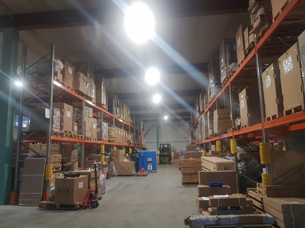 светильники для склада, высокостеллажное хранение
